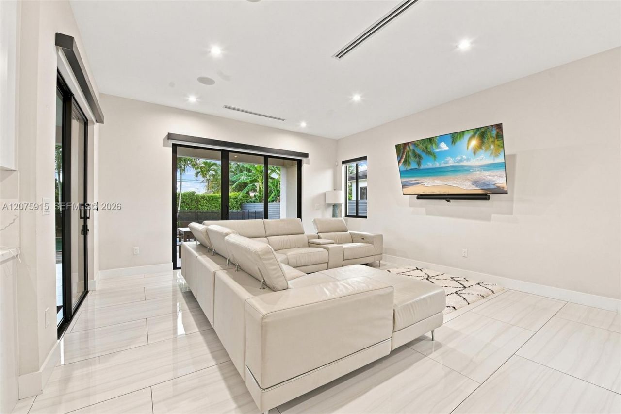 9450 SW 35th St , Miami, FL 33165 Photo
