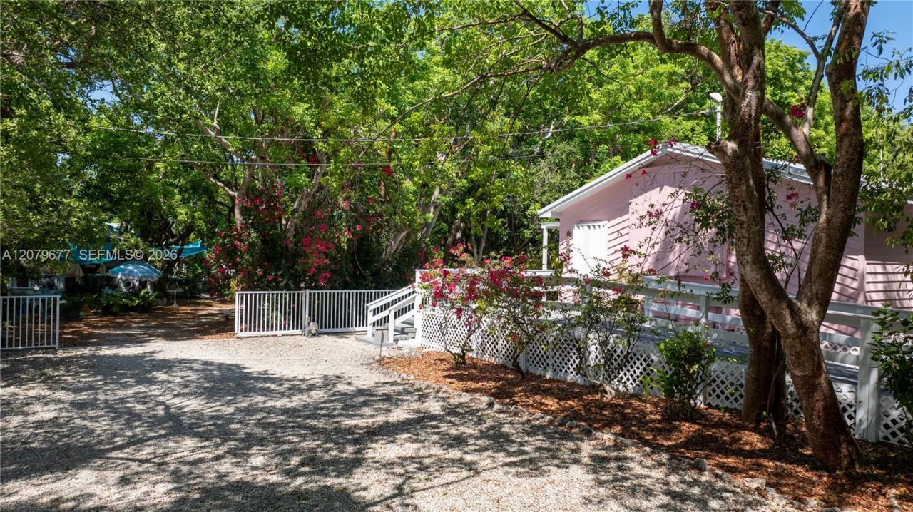 98251 Overseas Hwy, Key Largo, FL 33037 Photo