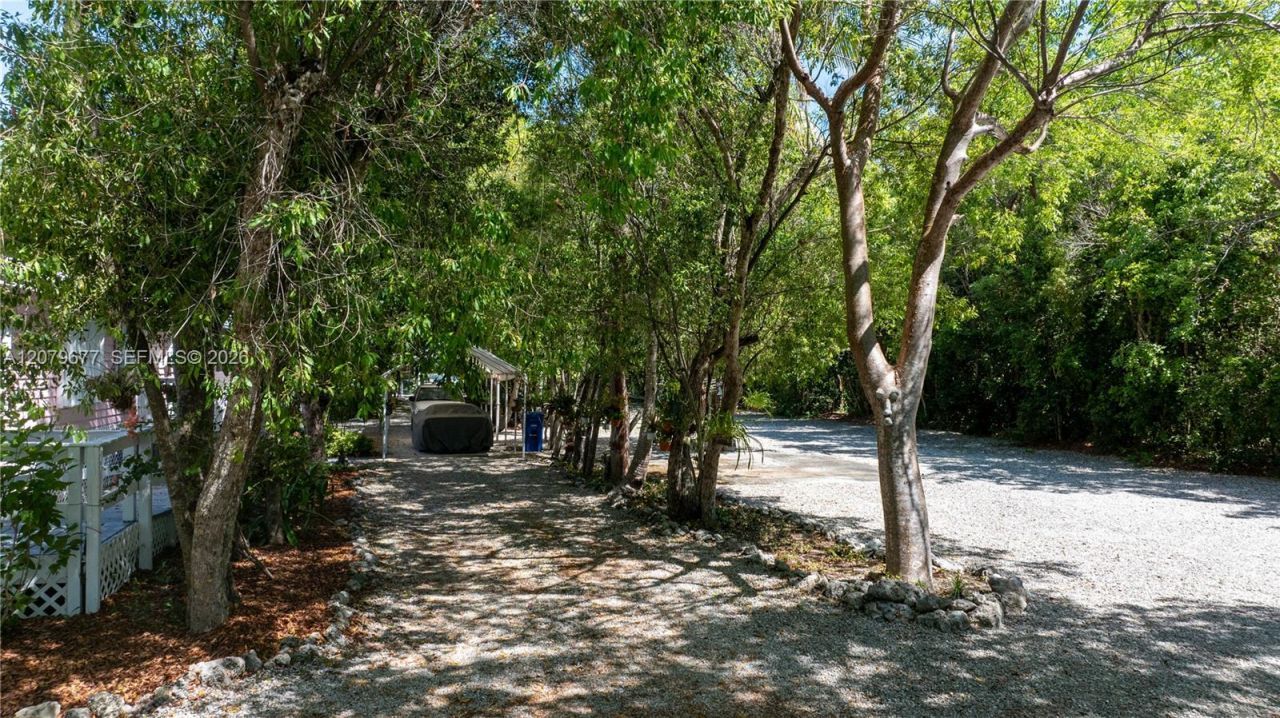 98251 Overseas Hwy, Key Largo, FL 33037 Photo
