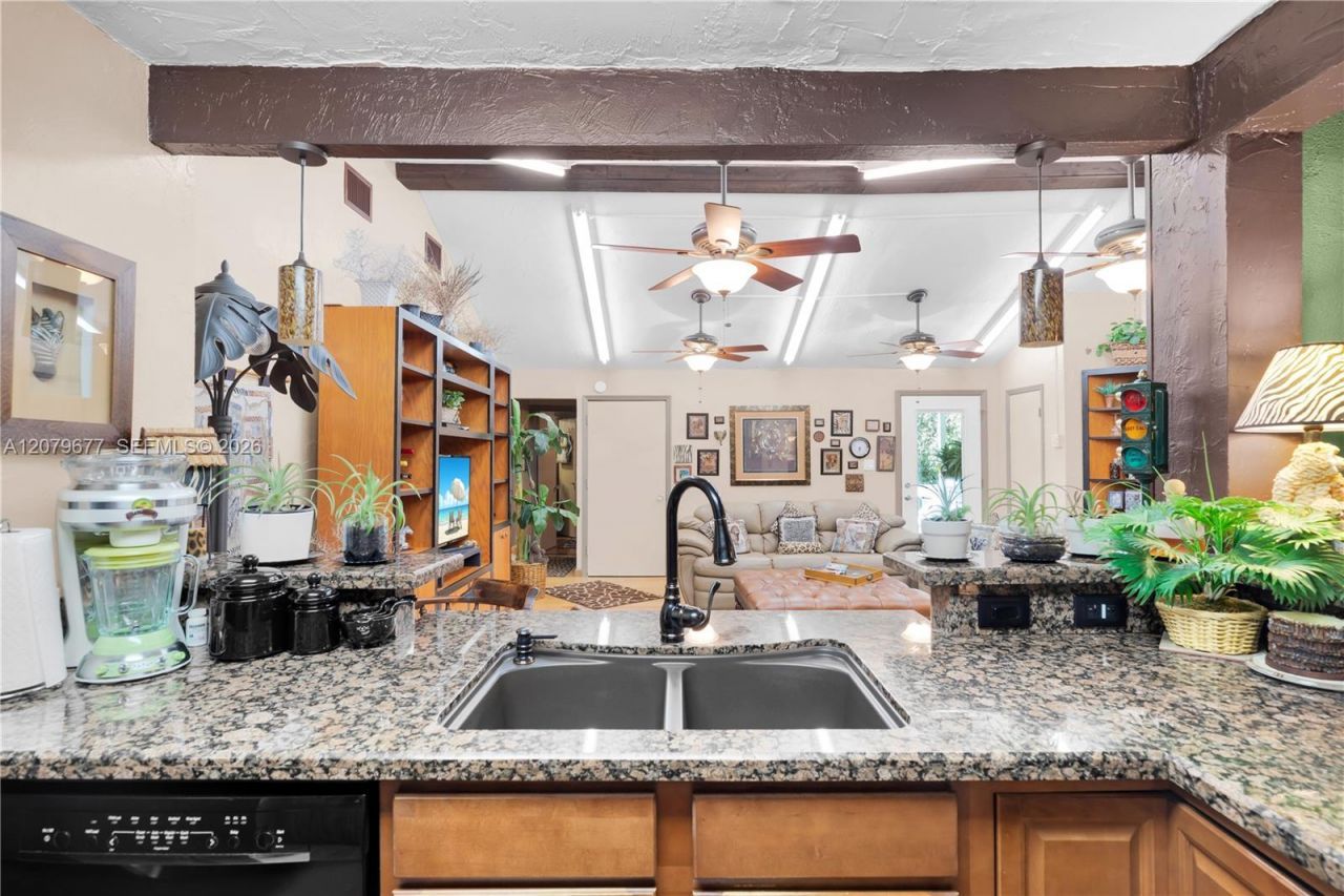 98251 Overseas Hwy, Key Largo, FL 33037 Photo