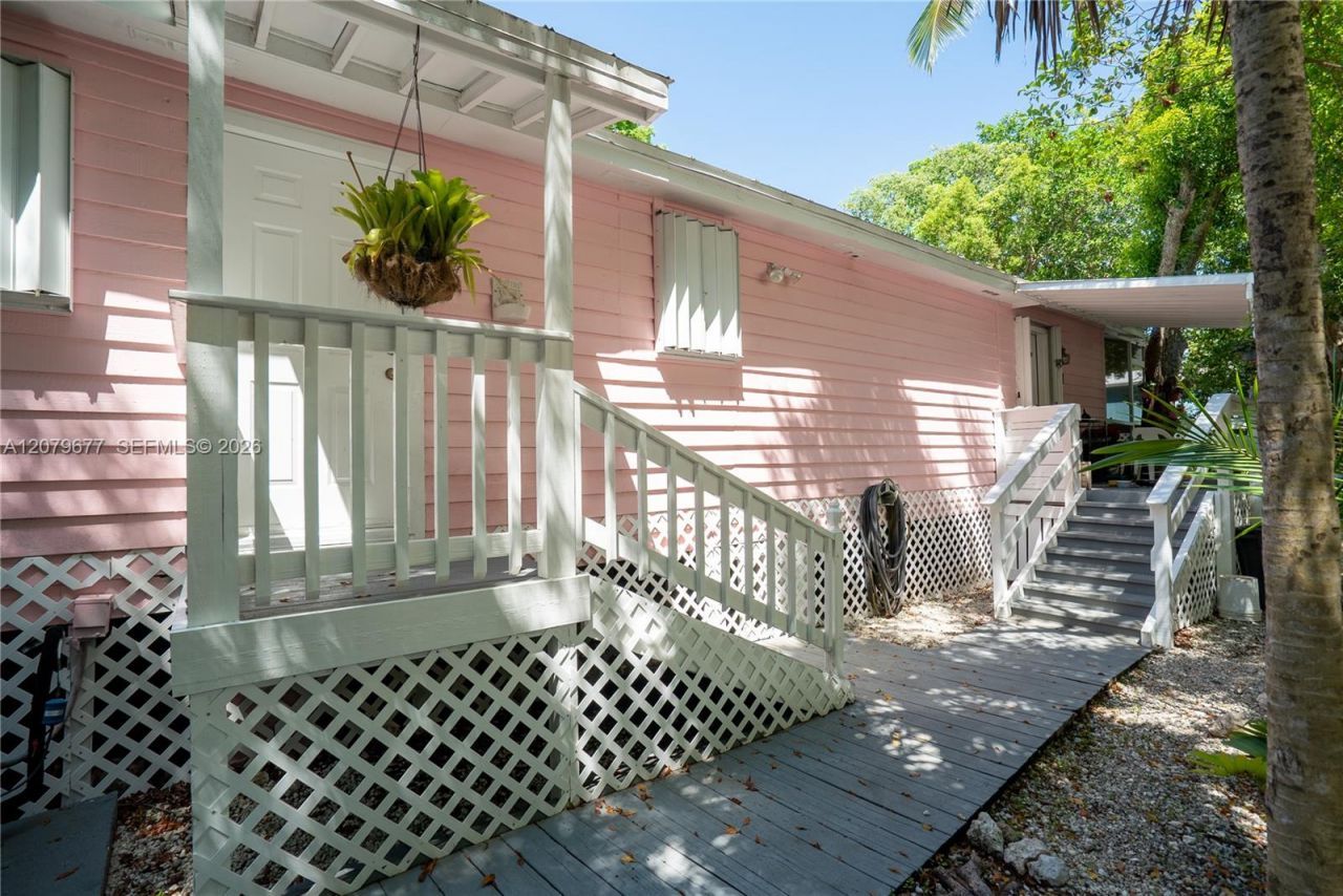 98251 Overseas Hwy, Key Largo, FL 33037 Photo