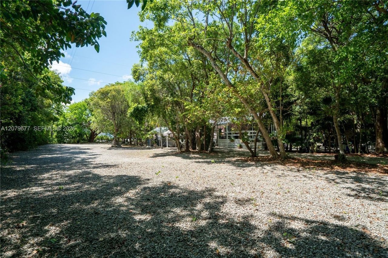 98251 Overseas Hwy, Key Largo, FL 33037 Photo