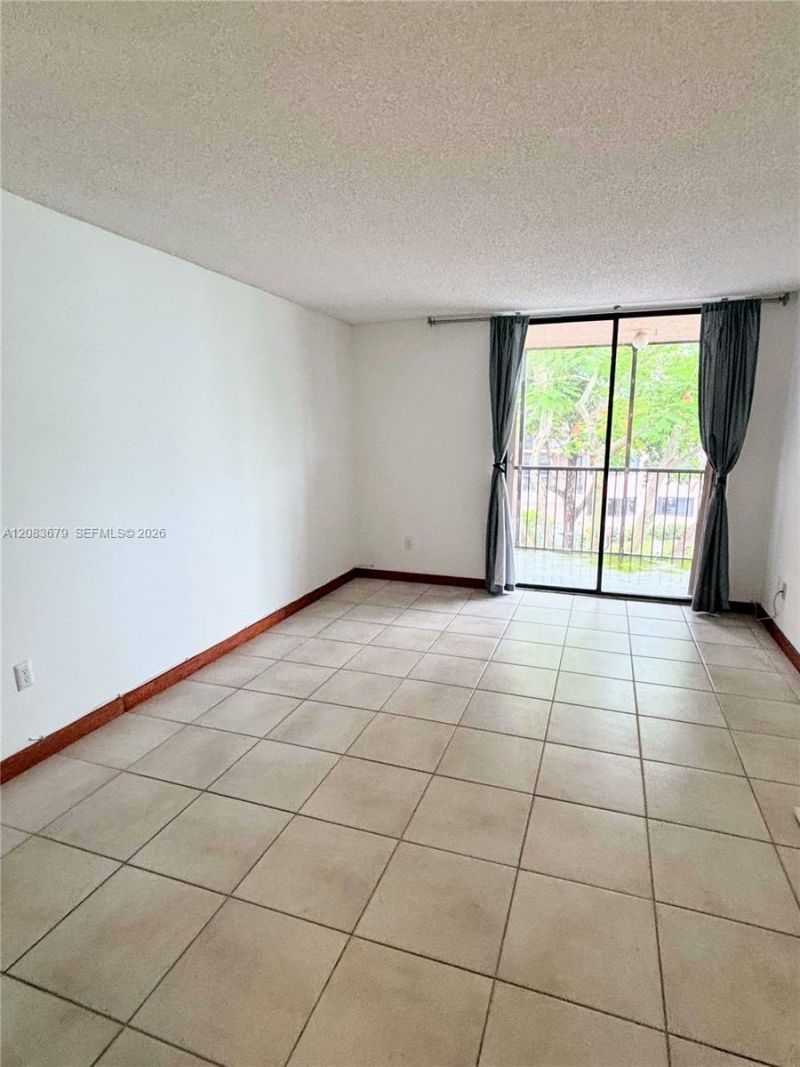 20860 San Simeon Way, Unit 303-6, Miami, FL 33179 Photo