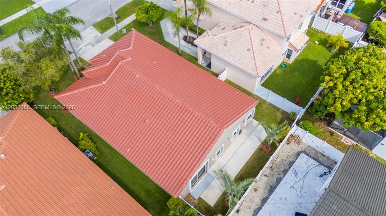 1387 SW 181st Ave, Pembroke Pines, FL 33029 Photo