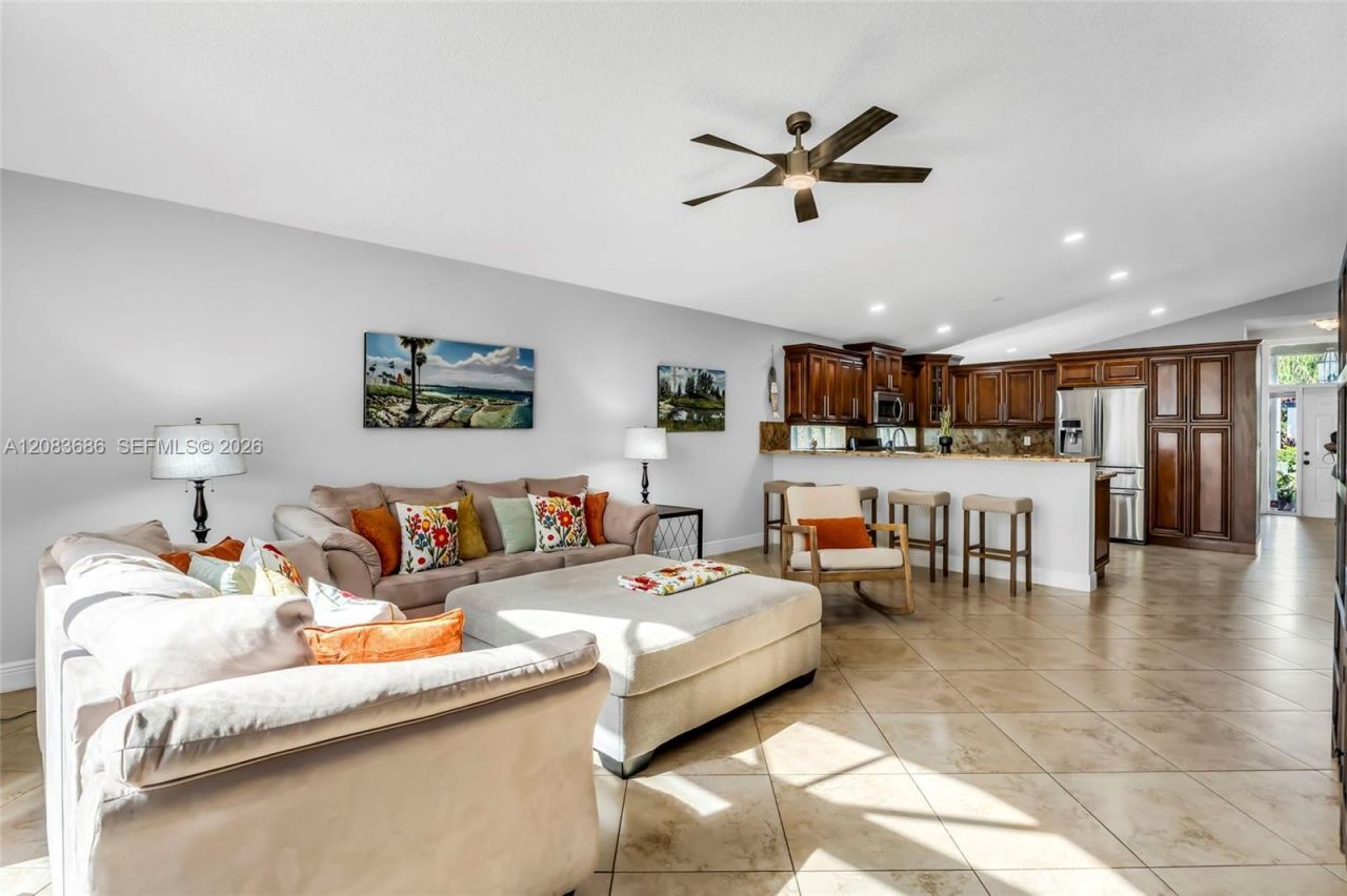 1387 SW 181st Ave, Pembroke Pines, FL 33029 Photo