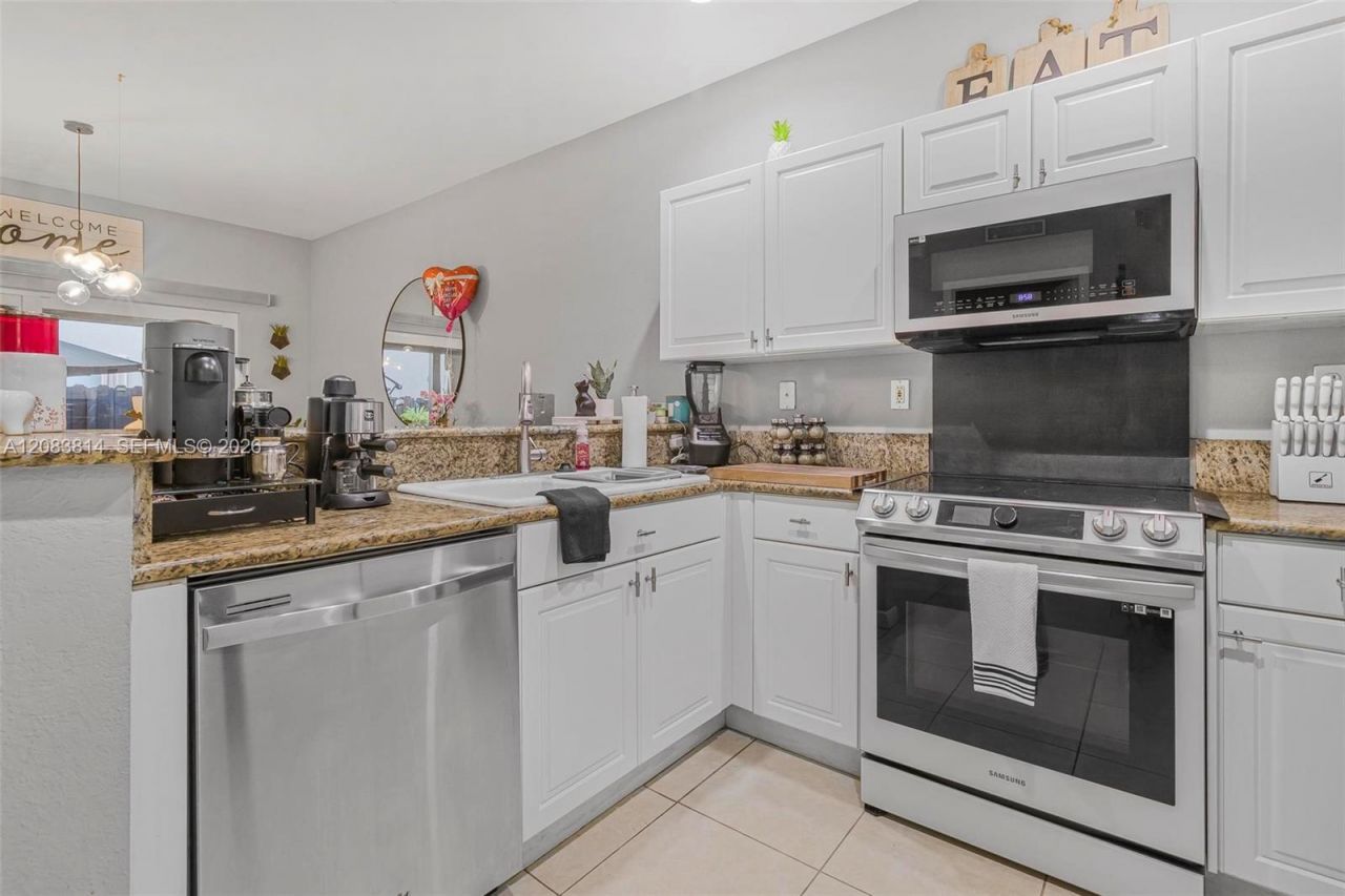 8962 SW 225th St, Unit #, Cutler Bay, FL 33190 Photo