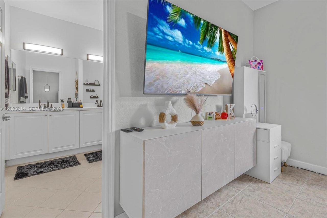 8962 SW 225th St, Unit #, Cutler Bay, FL 33190 Photo