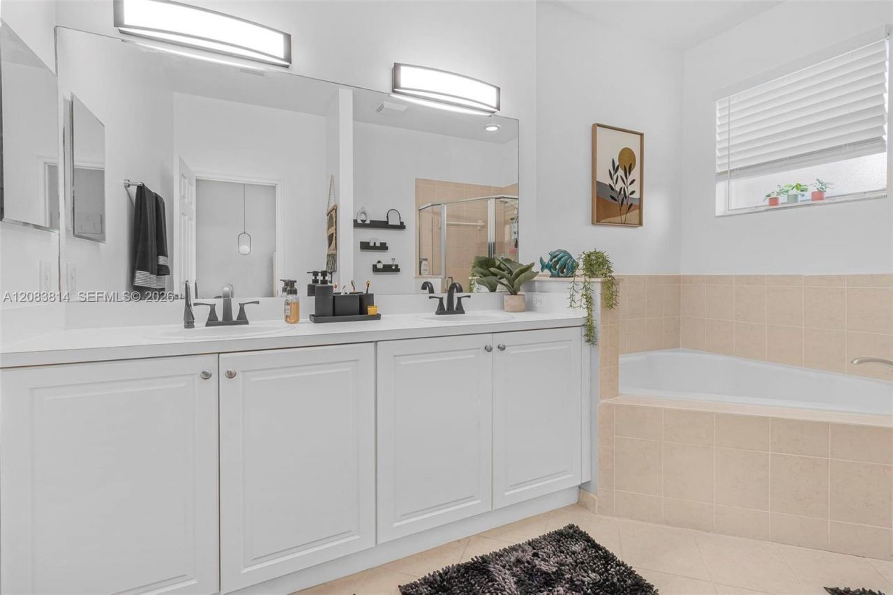 8962 SW 225th St, Unit #, Cutler Bay, FL 33190 Photo