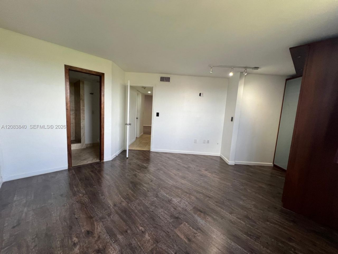 9715 Fontainebleau Blvd , Unit E308, Miami, FL 33172 Photo
