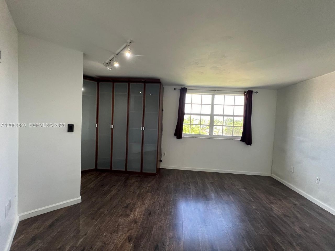 9715 Fontainebleau Blvd , Unit E308, Miami, FL 33172 Photo