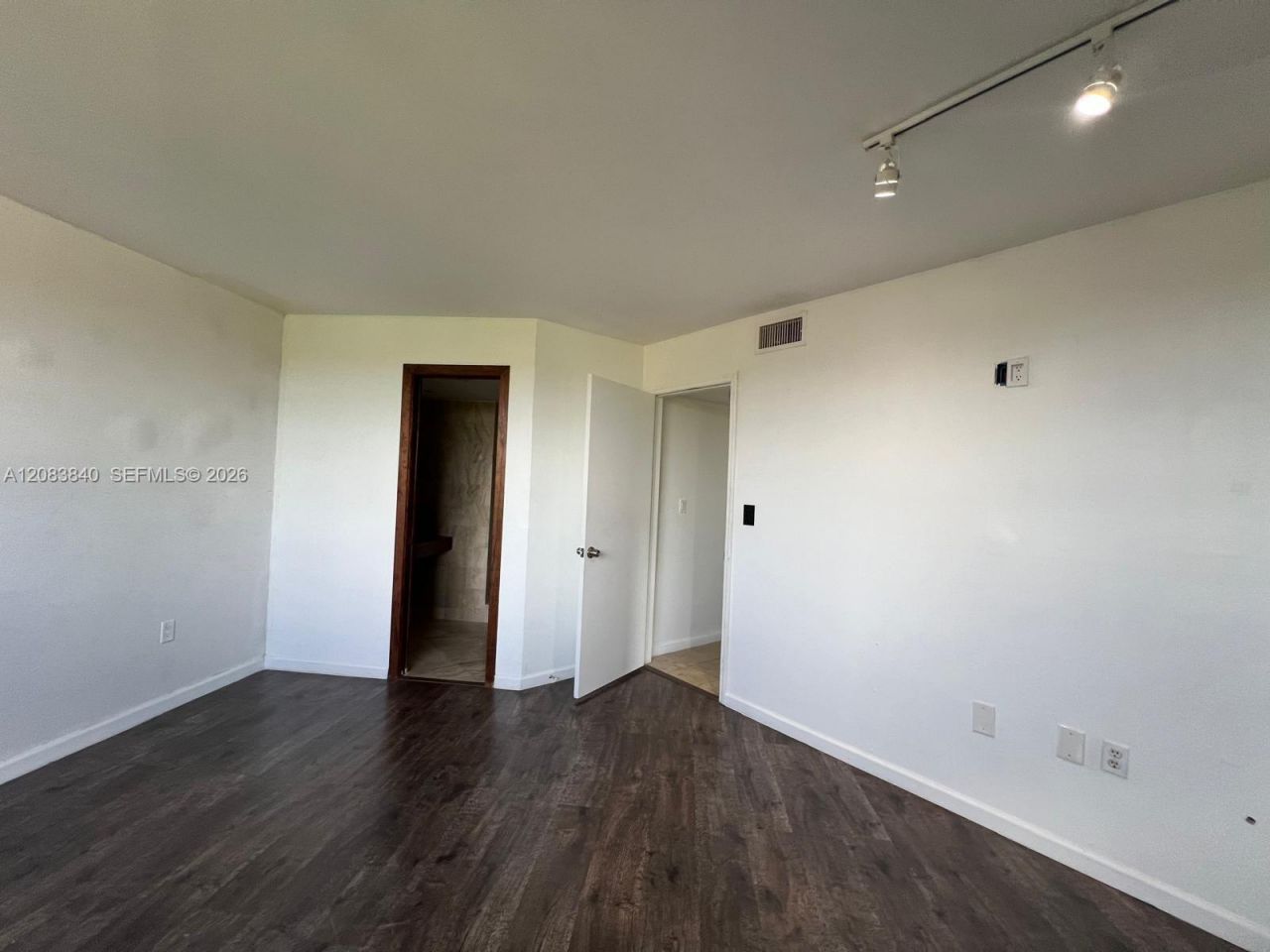 9715 Fontainebleau Blvd , Unit E308, Miami, FL 33172 Photo