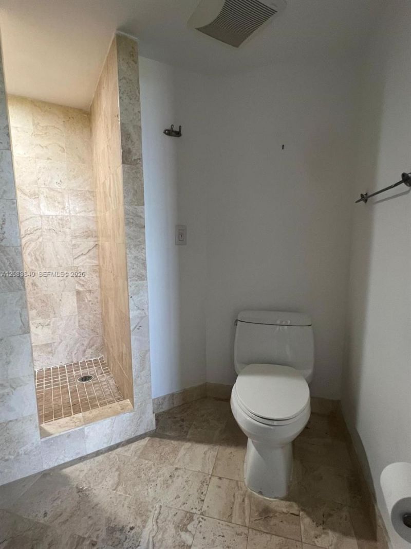 9715 Fontainebleau Blvd , Unit E308, Miami, FL 33172 Photo