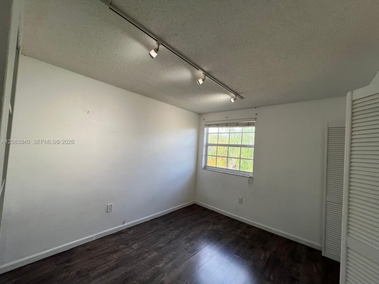 9715 Fontainebleau Blvd , Unit E308, Miami, FL 33172 Photo
