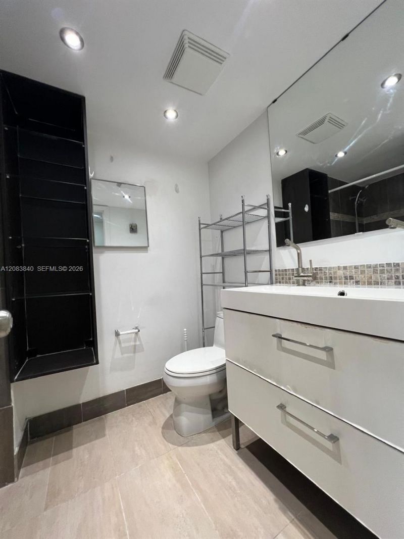 9715 Fontainebleau Blvd , Unit E308, Miami, FL 33172 Photo