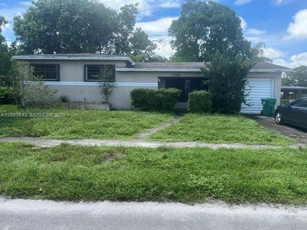 18900 NW 11th Ave, Miami Gardens, FL 33169