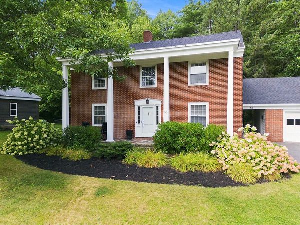 10 Lloyd Road, Waterville, ME 04901