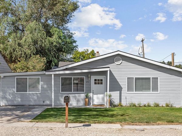 211 Randolph, Melba, ID 83641