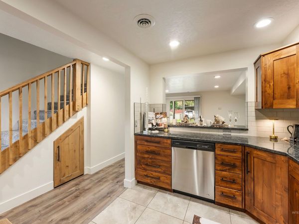 277 N Eagle Glen Ln, Eagle, ID 83616