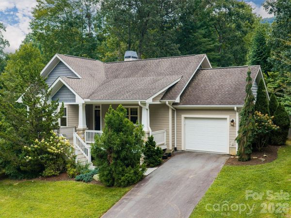 22 Sparkle Dun Drive , Biltmore Lake, NC 28715