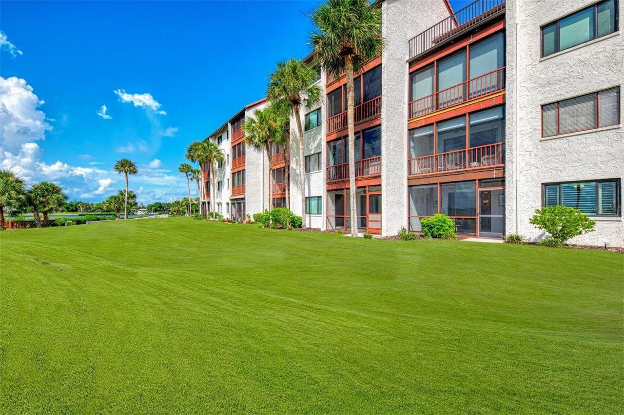 1608 Stickney Point Road, Unit 8-107, Sarasota, FL 34231 Photo