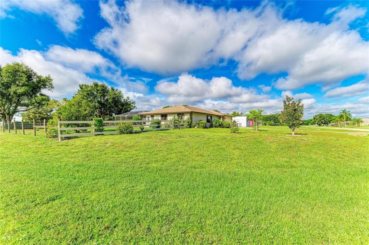 22230 26th Avenue E, Bradenton, FL 34211 Photo