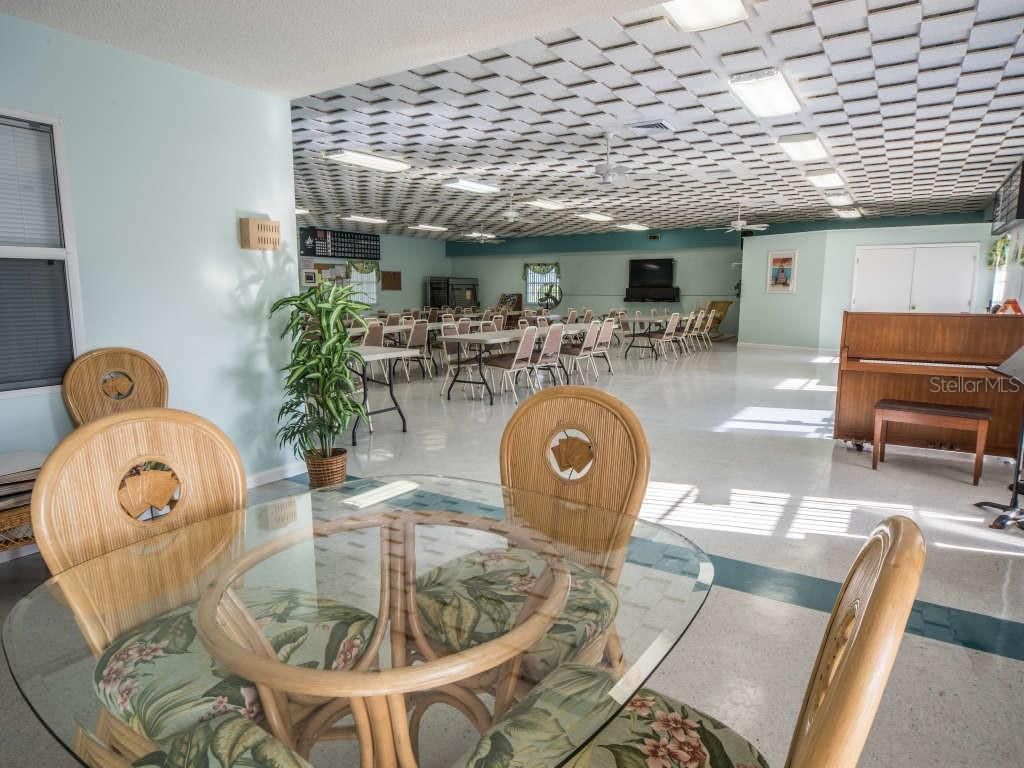 65 Aberdeen Circle, Leesburg, FL 34788 Photo