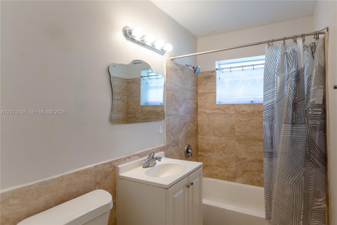 1725 NW 10th Ave , Fort Lauderdale, FL 33311 Photo