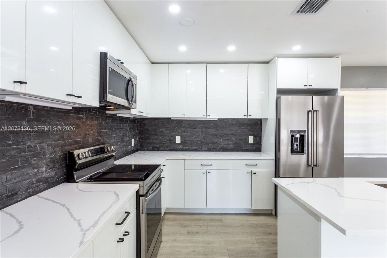 1725 NW 10th Ave , Fort Lauderdale, FL 33311 Photo