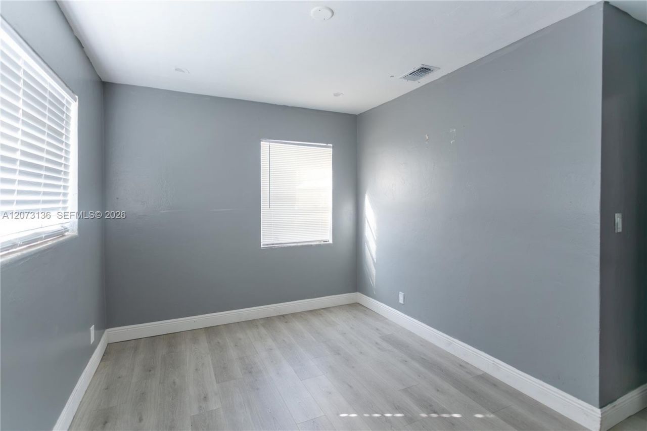 1725 NW 10th Ave , Fort Lauderdale, FL 33311 Photo