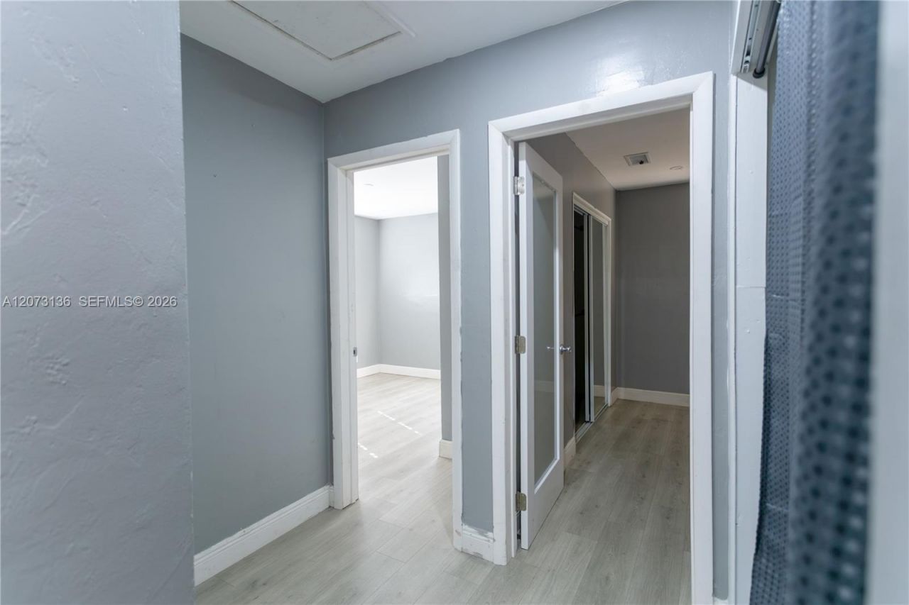 1725 NW 10th Ave , Fort Lauderdale, FL 33311 Photo