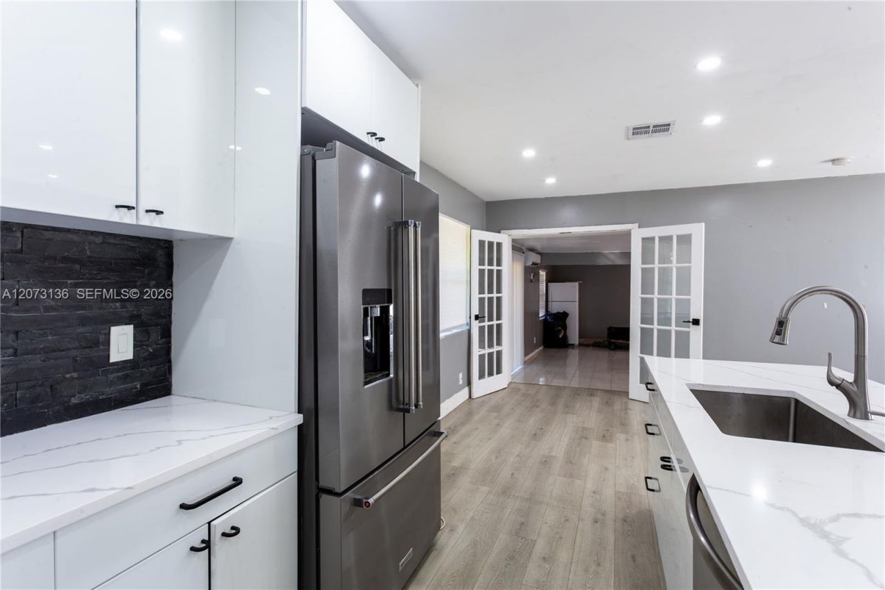 1725 NW 10th Ave , Fort Lauderdale, FL 33311 Photo