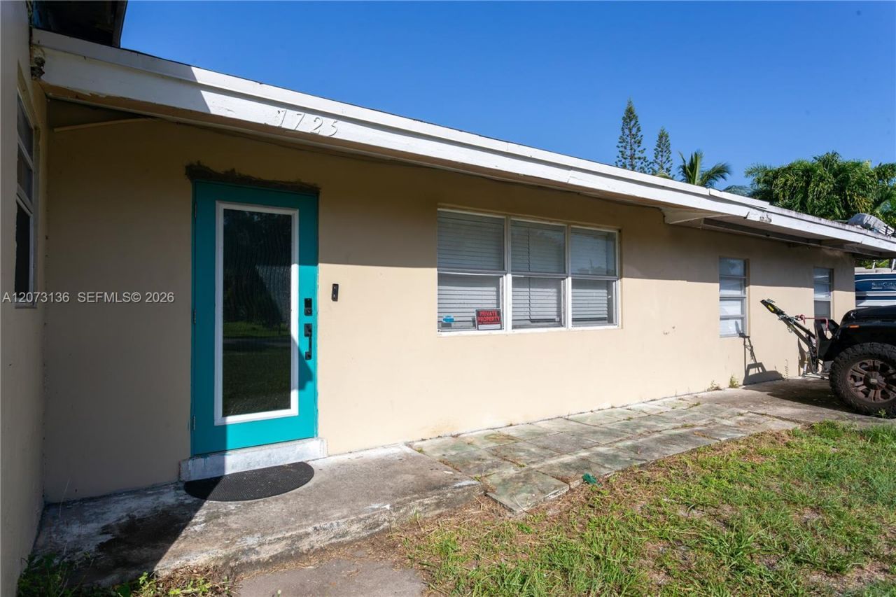 1725 NW 10th Ave , Fort Lauderdale, FL 33311 Photo