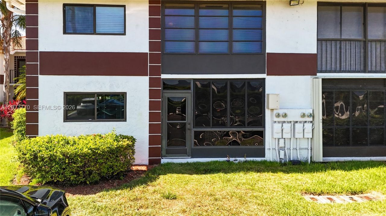 15451 Pembridge Dr, Unit 214, Delray Beach, FL 33484 Photo