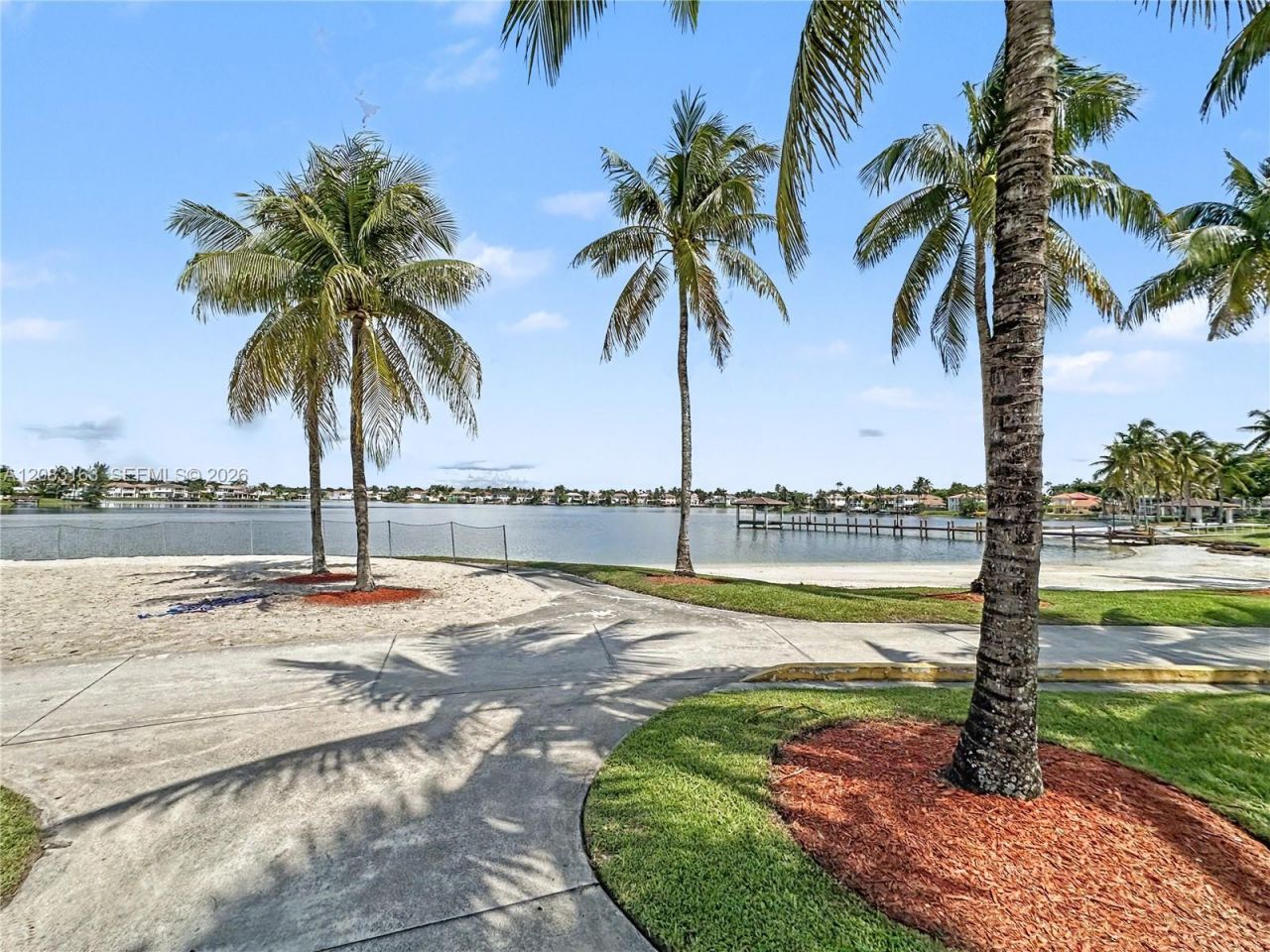 10700 NW 66th St, Unit 513, Doral, FL 33178 Photo