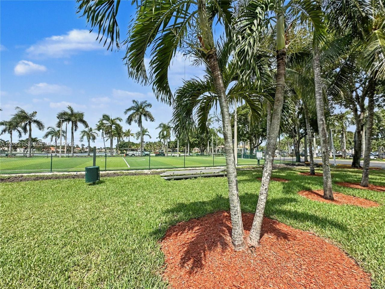 10700 NW 66th St, Unit 513, Doral, FL 33178 Photo