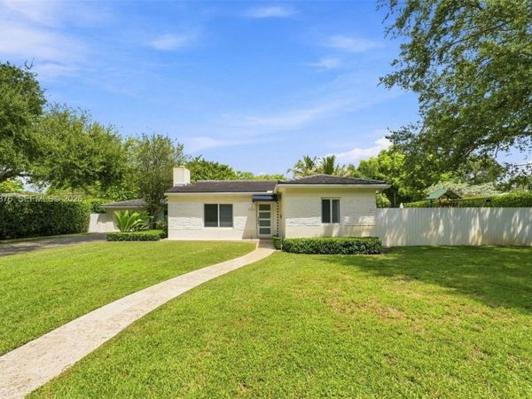 5763 SW 51st St , Miami, FL 33155