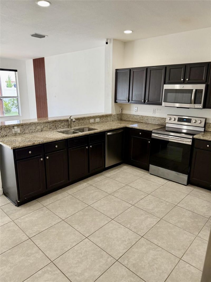 17081 SW 94th Way , Miami, FL 33196 Photo