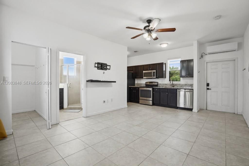 17081 SW 94th Way, Miami, FL 33196 Photo