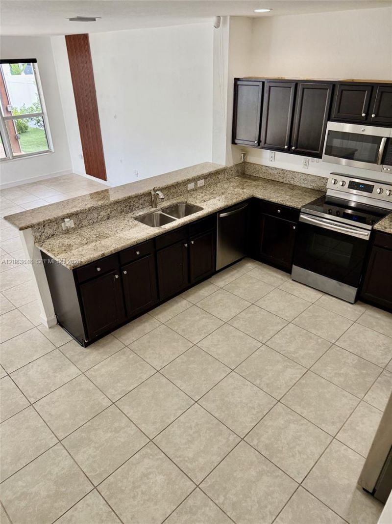 17081 SW 94th Way , Miami, FL 33196 Photo