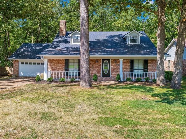 9852 Deepwoods Drive, Shreveport, LA 71118