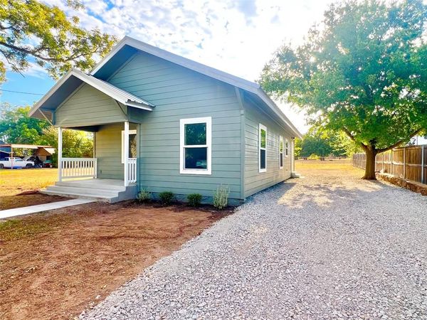 206 Vine Street, Bangs, TX 76823