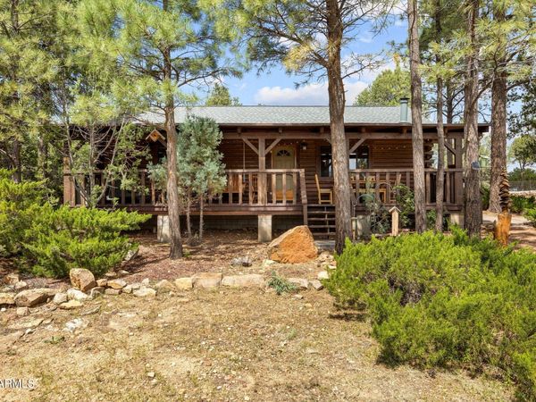 2926 HOMESTEAD Drive, Overgaard, AZ 85933