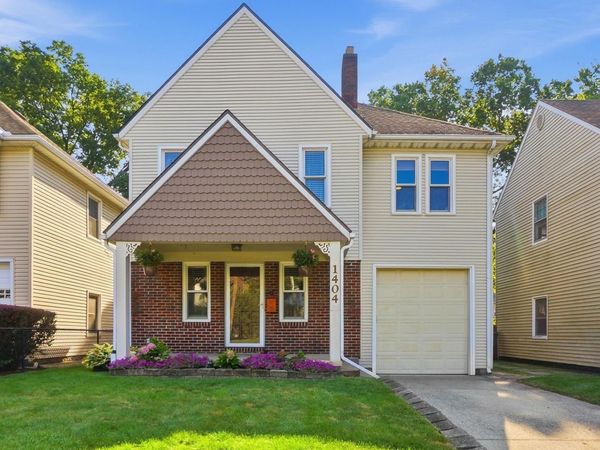 1404 Meadow Road , Columbus, OH 43212
