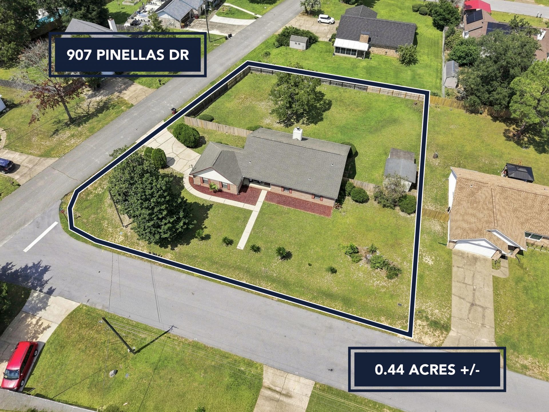 907 Pinellas Drive, Crestview, FL 32536 Main Photo