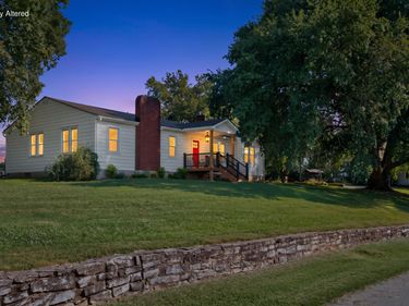 44 Horseshoe Drive, Paris, KY 40361