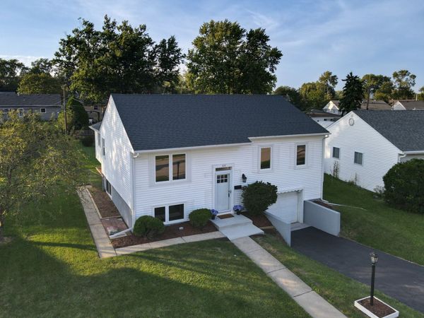 424 Mark Avenue , Glendale Heights, IL 60139