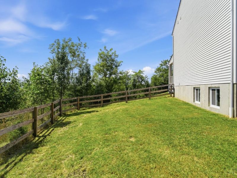 7412 Hunters Creek Lane, Colerain Township, OH 45247 Photo 46