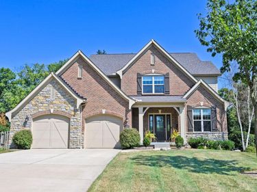 7320 Miami Hills Drive, Madeira, OH 45243