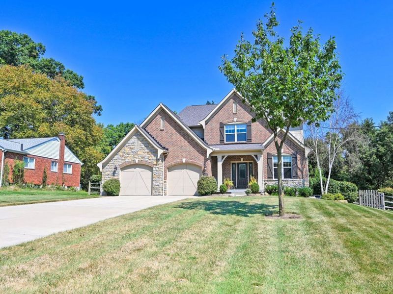 7320 Miami Hills Drive, Madeira, OH 45243 Photo 3