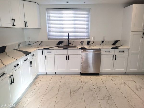 2005 E Oakey Boulevard , Las Vegas, NV 89104